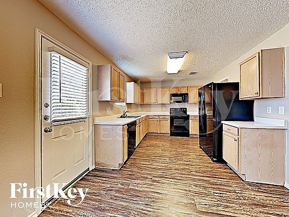4th image of 8403 Plantain Ct