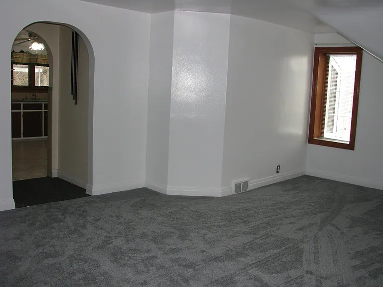 5330 Seneca St — Photo 13