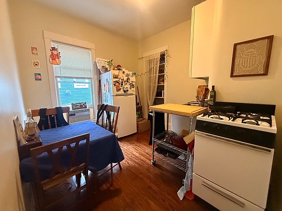 5th image of 106 Prospect Ave SE #2