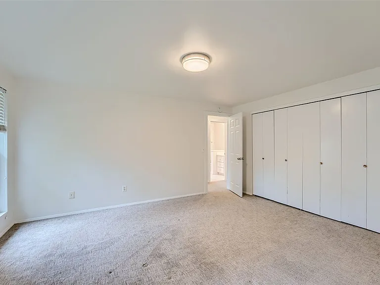 17308 NE 13th Pl — Photo 14
