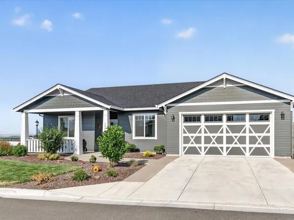 1492 Quarter Ln, Medford, OR 97504