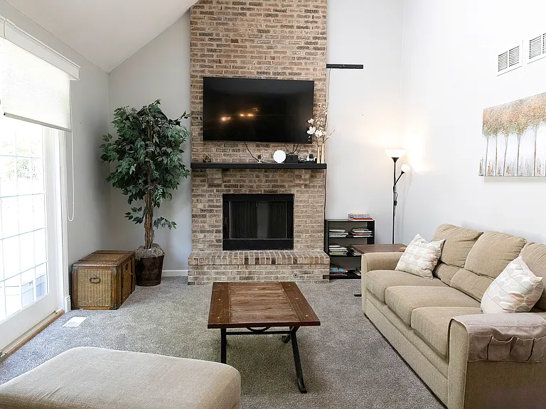 251 Millington Ln — Photo 6