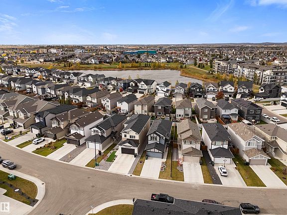 2nd image of 35 Meadowbrook Way