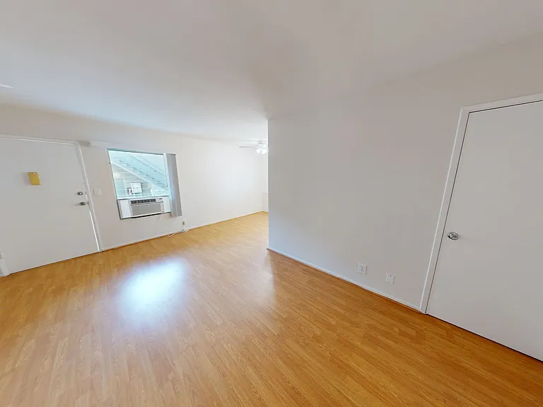 1042 N Stanley Ave #1044 — Photo 7