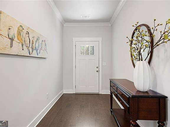 5th image of 2808 Blandwood Rd