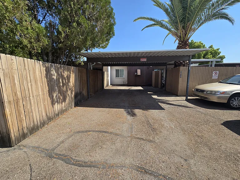 W Desert Crest Dr — Photo 10