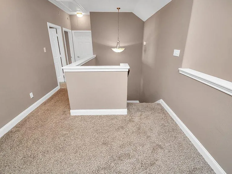 1914 Lenora Ct — Photo 32