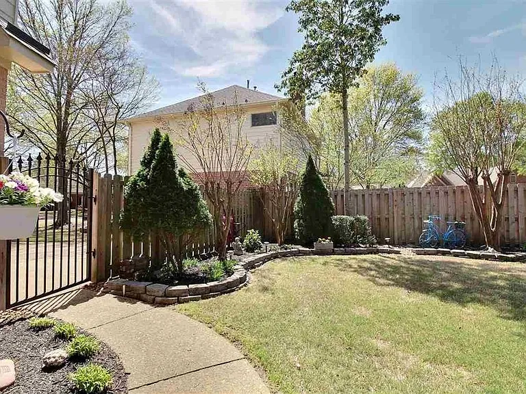 2345 Linkenholt Dr — Photo 25