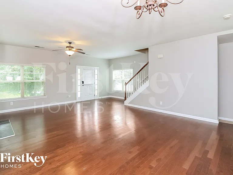 850 Riverdance Dr — Photo 3