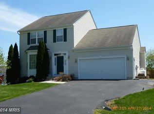 229 Kimberwicke Dr N, Charles Town, WV 25414