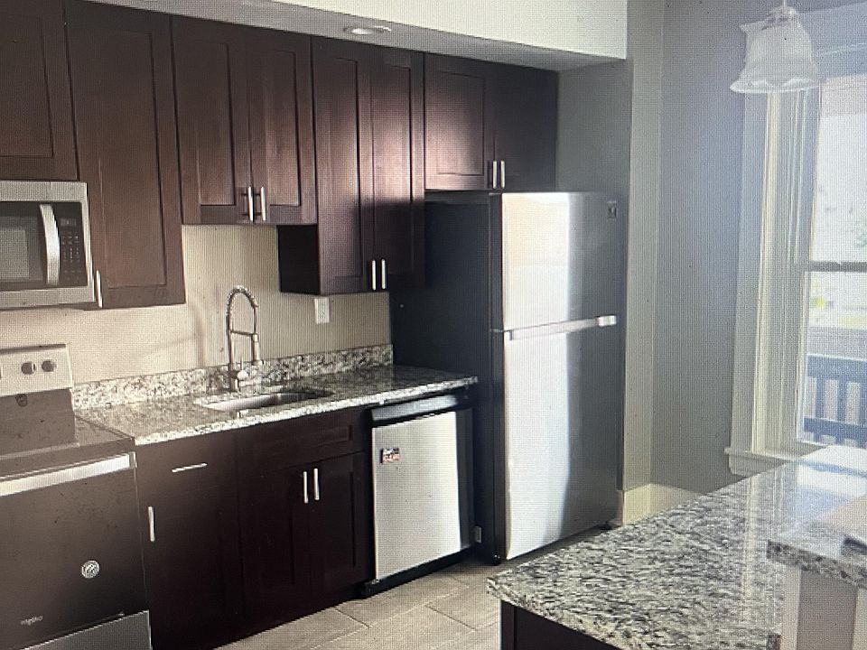 1st image of 316-320 S Pennsylvania Ave #318-3