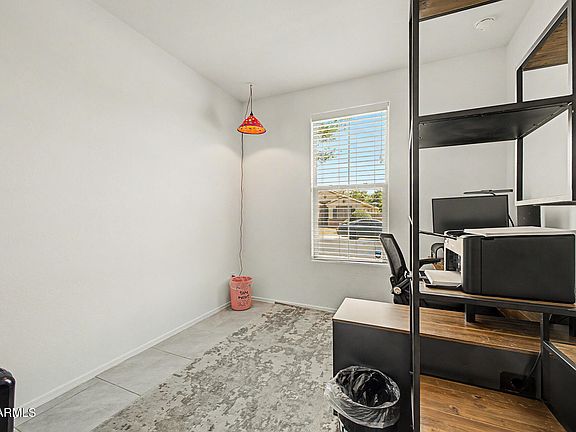 3rd image of 802 W JUDI Drive