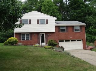 5956 Dublin Rd, Bethel Park, PA 15102