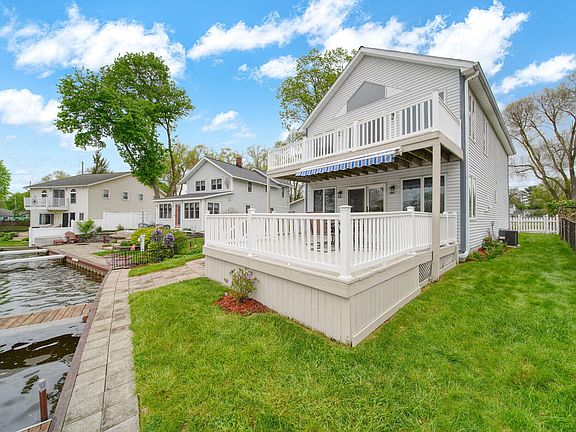 4th image of 217 N Lakeside Dr