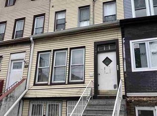 49 1/2 Jewett Ave, Jersey City, NJ 07304