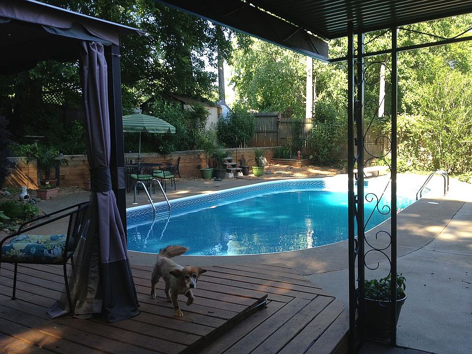 Pool area, a relaxing oasis!