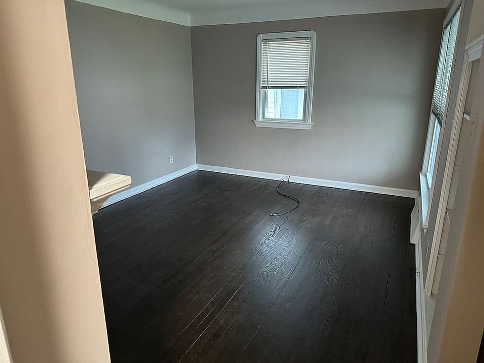 1st image of 4612 W 57th St