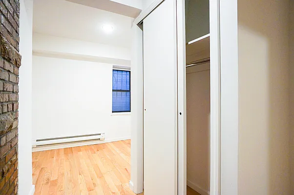 Rented by City Connections Realty | media 62