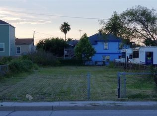 6424 Heards Ln, Galveston, TX 77551