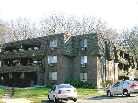 2nd image of 30 Stony Brook Dr APT B4