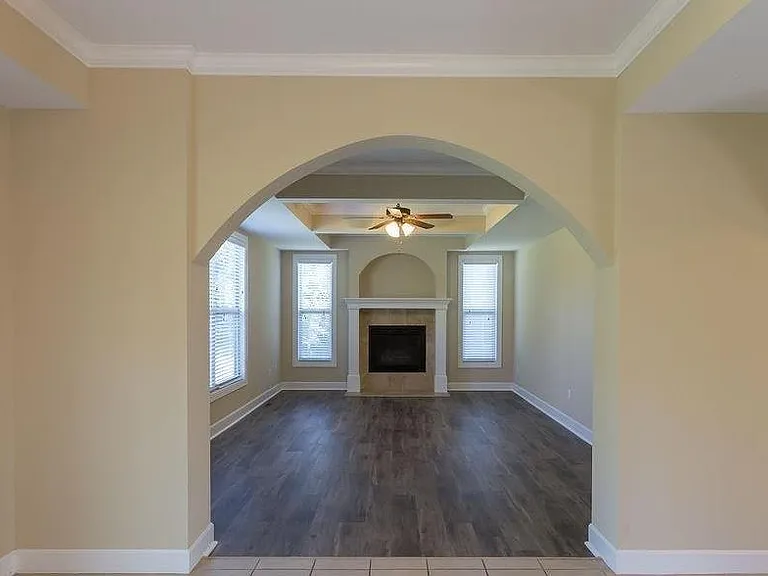 2109 Cove Ct — Photo 7