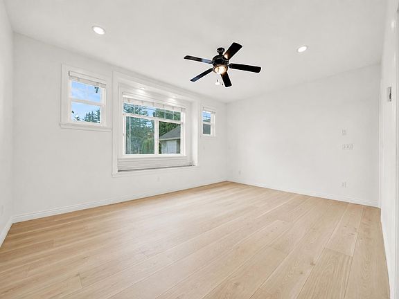 2nd image of 3295 273rd St