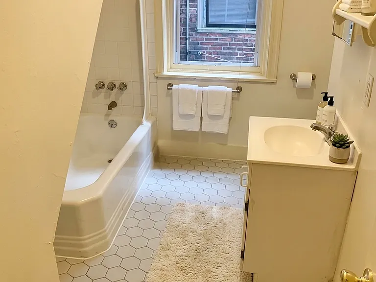 3915 Baltimore Ave — Photo 7
