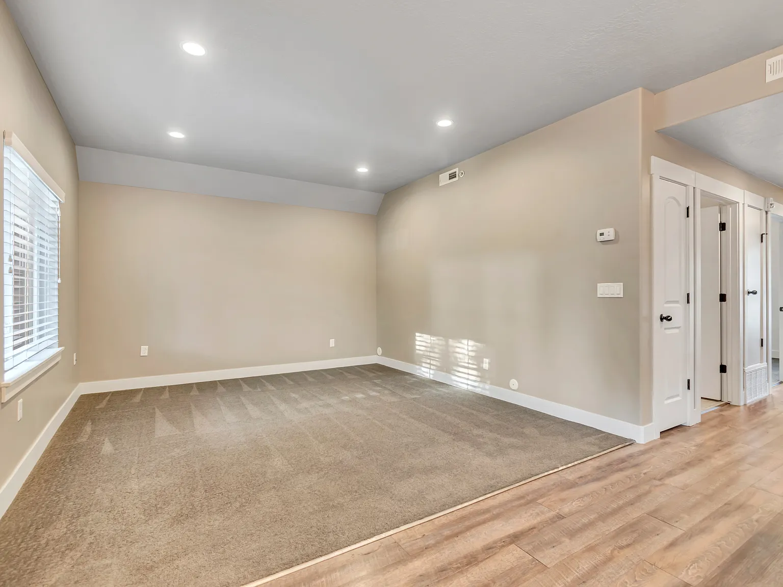 Riverview Apts — Photo 4