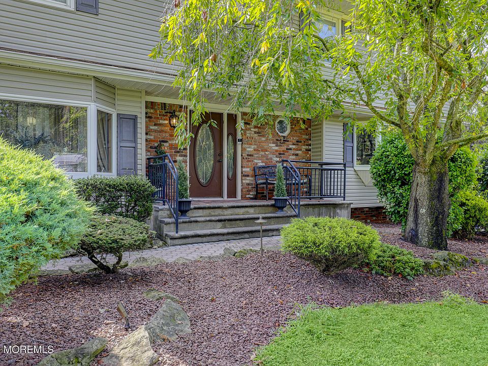 8 Kensington Drive, Manalapan, NJ 07726 | Zillow