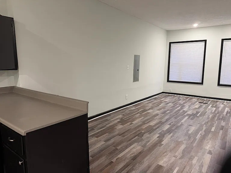 495 Emerson St #1 — Photo 3