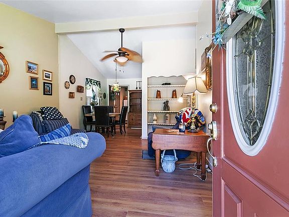 5th image of 7203 Wickham Ave