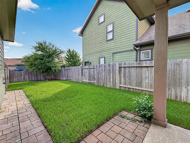 18410 Central Creek Dr — Photo 28
