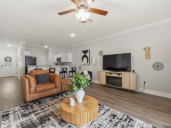 5th image of 12 Townhouse Cv