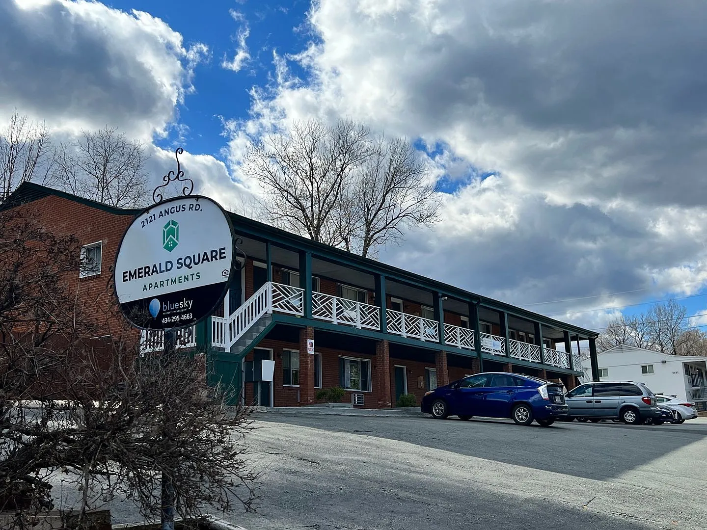 AP7001 - Emerald Square - 2121 Angus Road — Photo 1