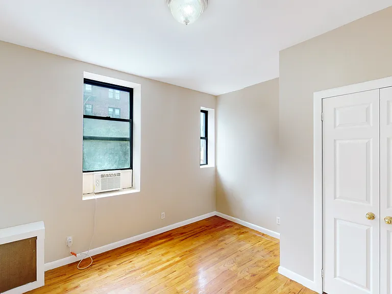 180 Claremont Ave #21 — Photo 12