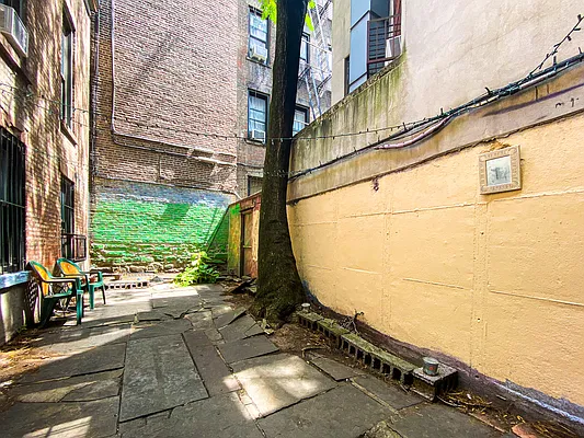 Rented by City Connections Realty | media 24
