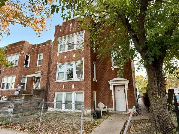 4425 W Cortez St, Chicago, IL 60651