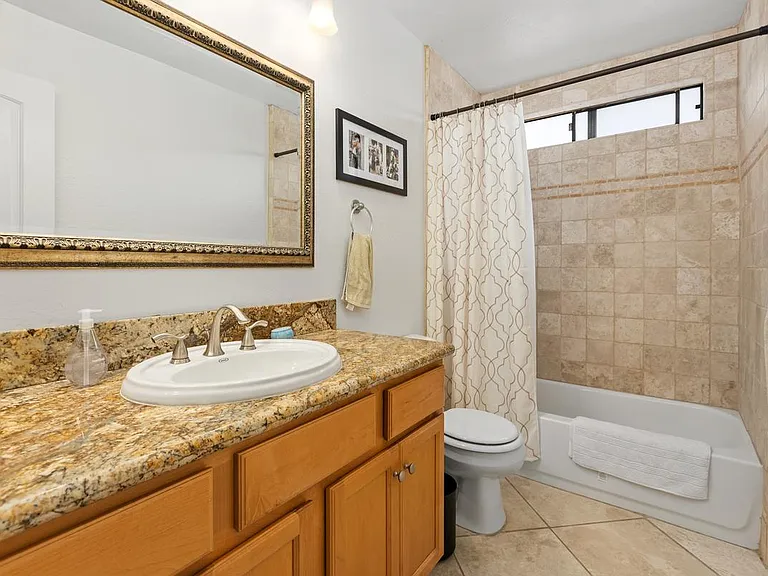 5427 La Jolla Blvd #4 — Photo 10