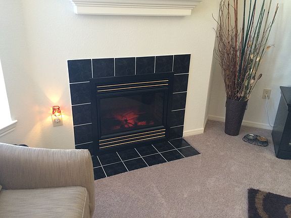 3rd image of 9863 Hayfield Ct