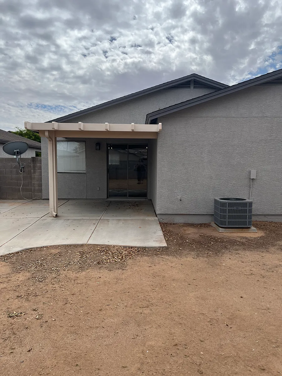 Building Photo - 1814 E Desert Rose Trl