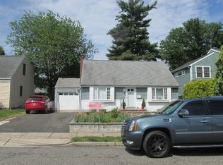 17-42 Hunter Pl, Fair Lawn, NJ 07410
