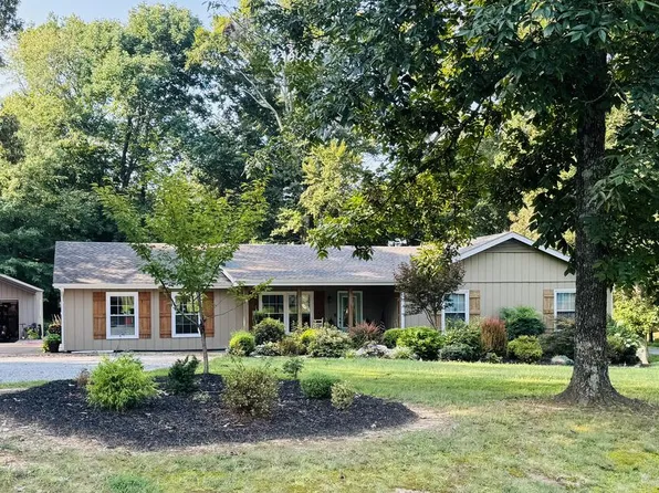 555 Jackson Forest Rd, Paris, TN 38242