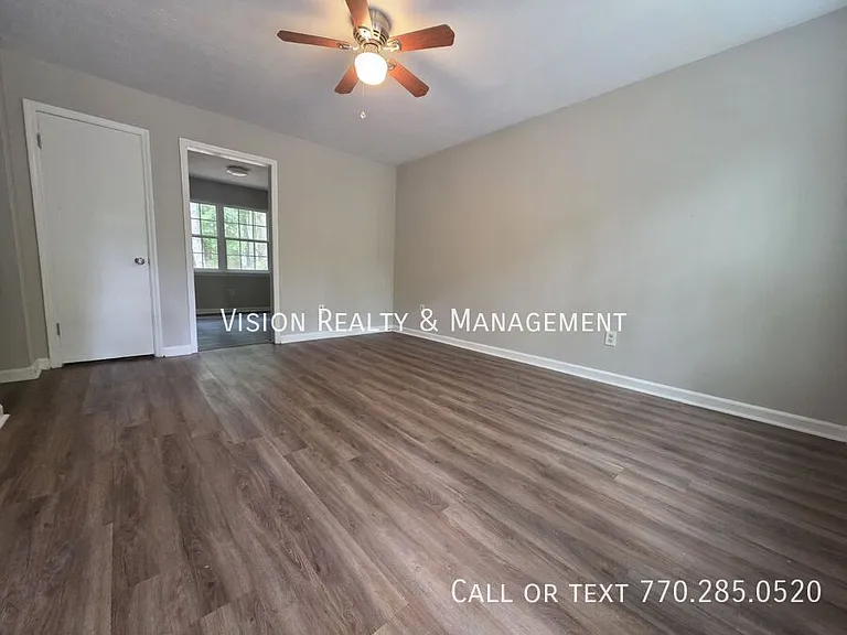 101 Bowen Dr — Photo 6