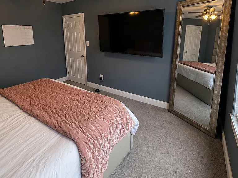 1216 E Cold Spring Ln — Photo 4