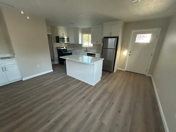66 N Minaret Ave, Turlock, CA 95380