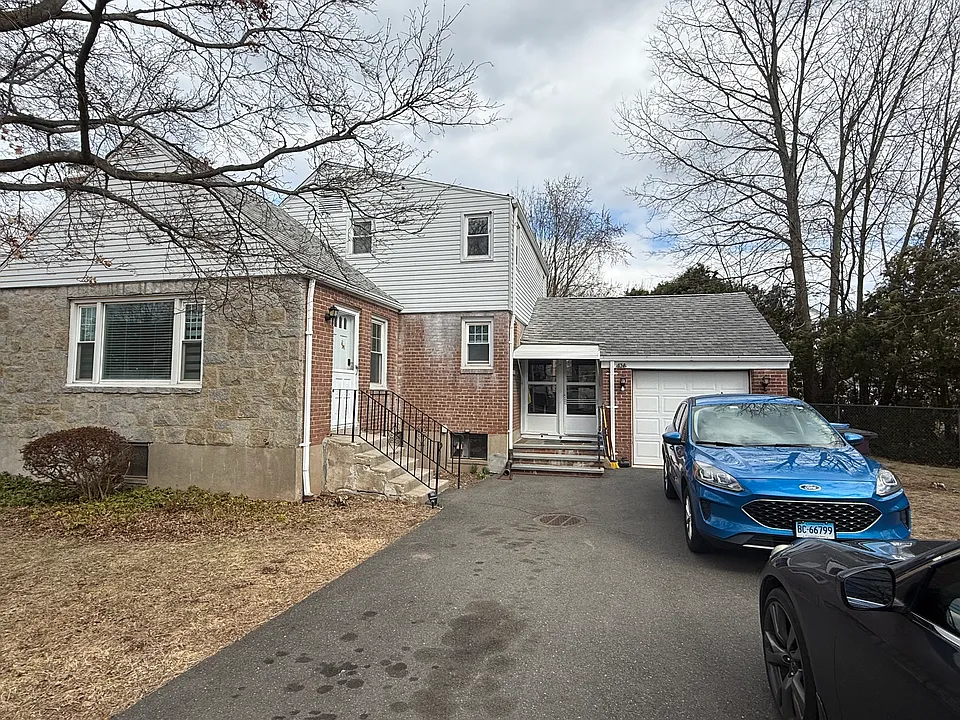 134 Vance St #2