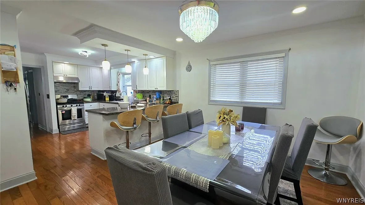 3 bed, 2.0 bath, 1668 sqft, $2,000 — Photo 3