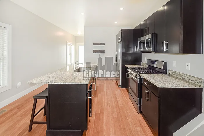 1223 E New York St — Photo 7