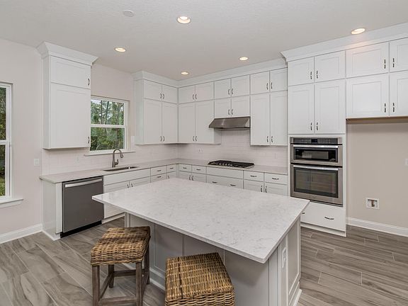 5th image of 375 Pescado Dr