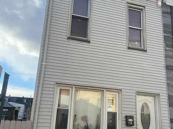 716A Moss St, Reading, PA 19604